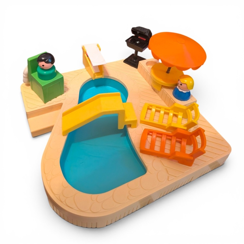 Vintage Fisher Price Little People 2526 Swimming Pool Set Complete w/ Box 1986